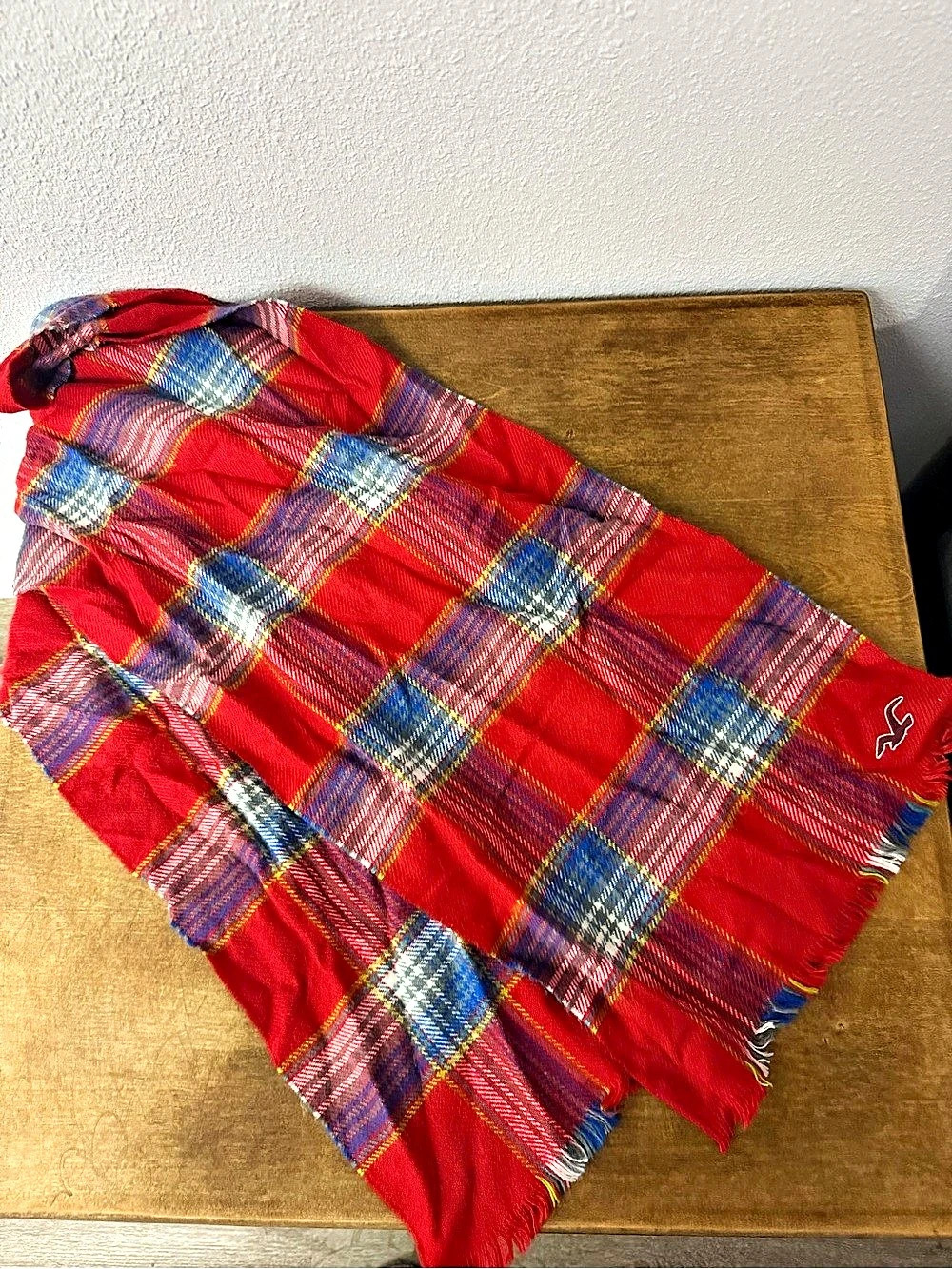 Hollister Plaid Fringe Scarf in Red & Blue Like New